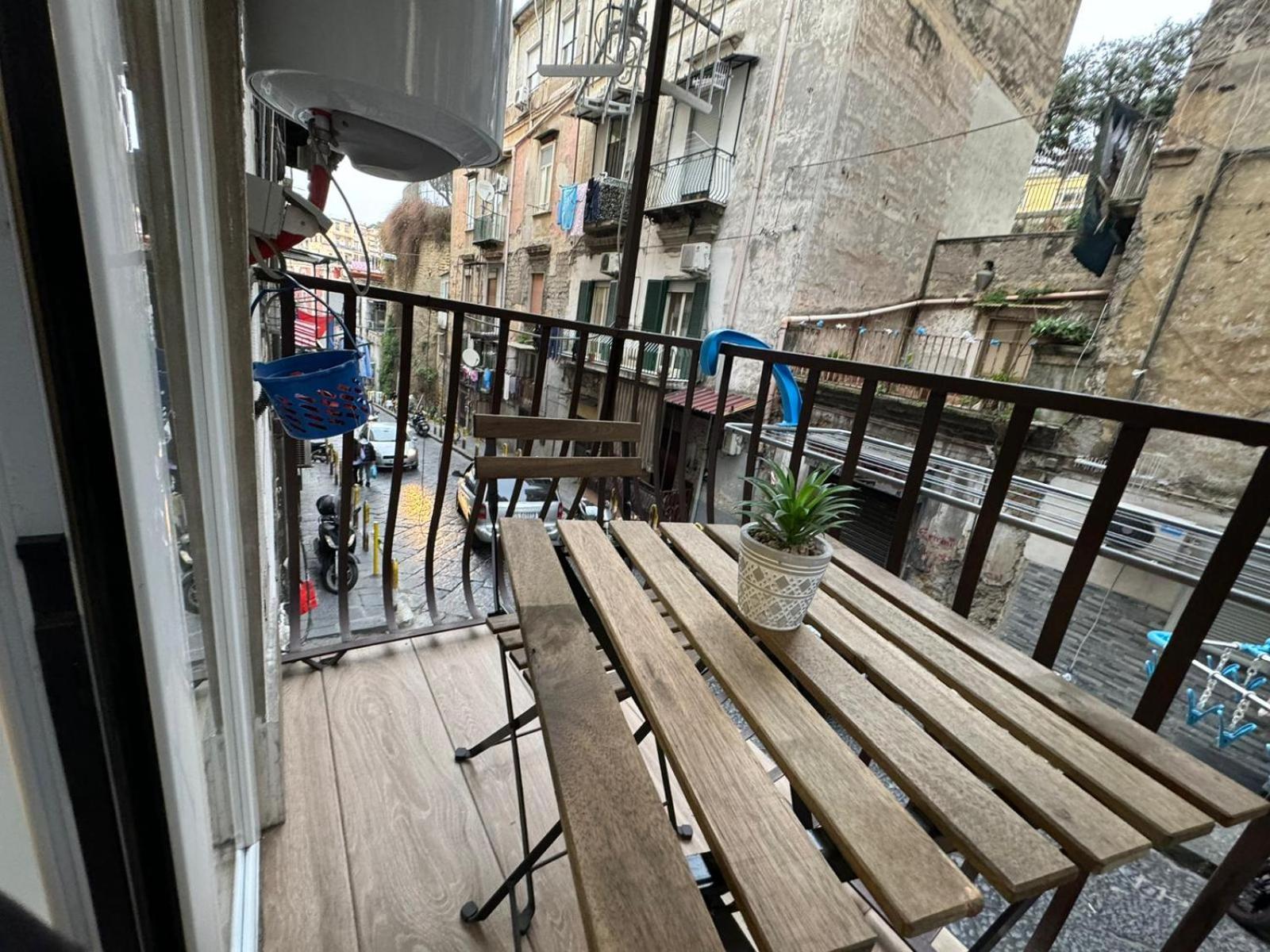 Pizzaiola'S Home ナポリ エクステリア 写真